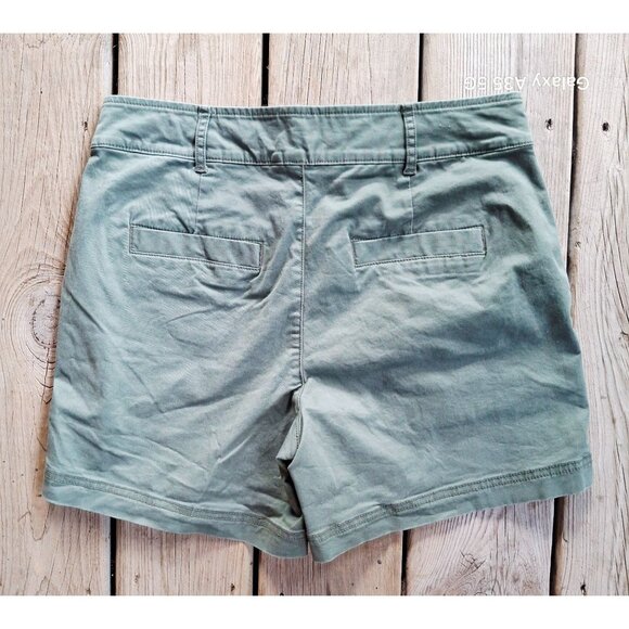 Lot Of 2 Women's Gap Khaki & Green Chino Shorts Size 6 Coastal Resort Vacation - Picture 4 of 7